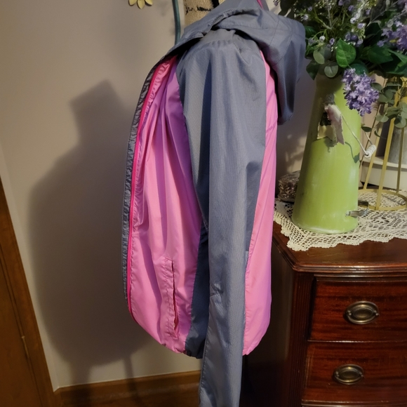 Nike Running Windbreaker - Picture 8 of 10